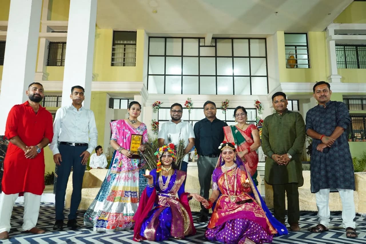 DWPS फैमिली गरबा उत्सव में संस्कृति, संस्कार और उल्लास का दिखा संगम, 12 ट्रॉफियों और 20 गोल्ड मेडल से सम्मानित हुए प्रतिभागी