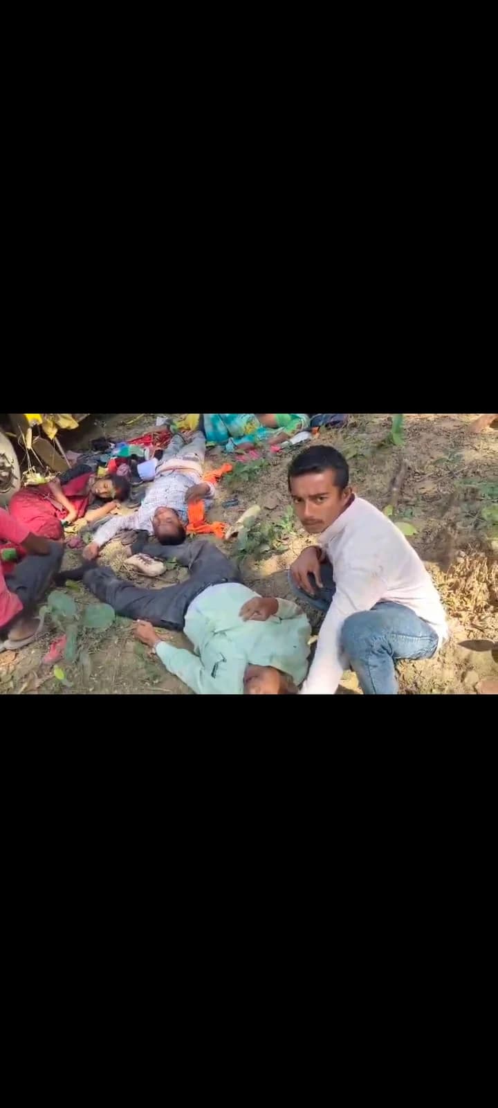 मनेंद्रगढ़-केल्हारी मार्ग में हुई बस दुर्घटना पर मुख्यमंत्री  विष्णु देव साय ने जताया गहरा शोक  मृतकों के परिजनों को ₹5-5 लाख और घायलों को ₹50-50 हजार की आर्थिक सहायता देने की घोषणा