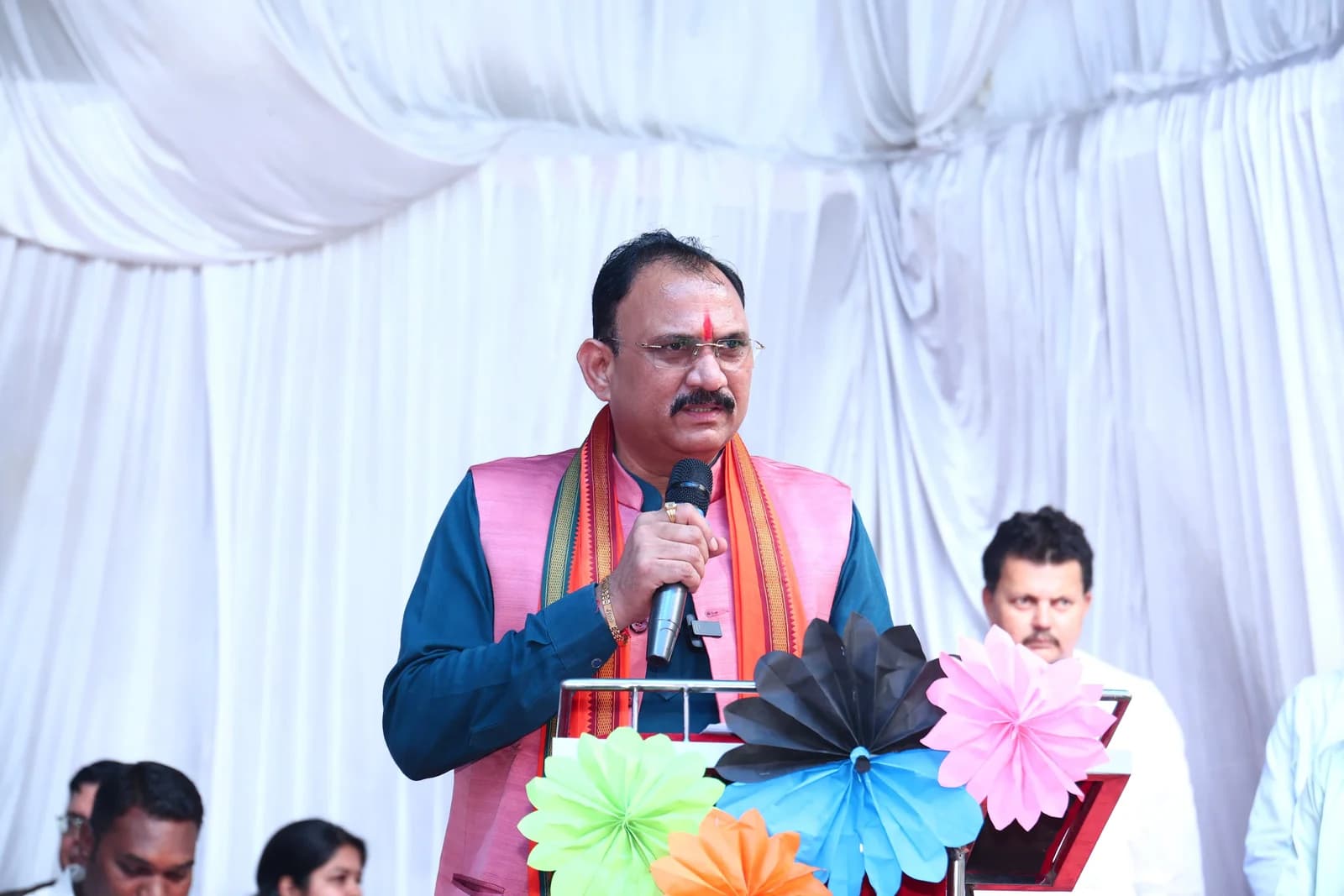 बड़ा लक्ष्य रखें, समय और तकनीक के साथ खुद को बदलें : मंत्री श्याम बिहारी जायसवाल