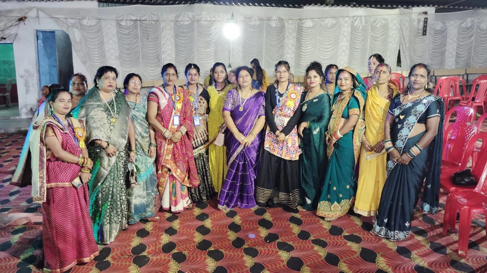 एजुकेशन पावर पब्लिक स्कूल में गरबा उत्सव की धूम, निर्मला चतुर्वेदी बनीं ‘गरबा क्वीन’