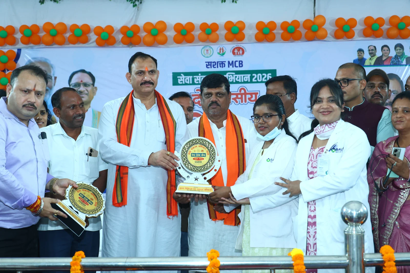 चिरमिरी मेगा हेल्थ कैंप में उमड़ा जनसैलाब, पहले दिन 1000 से अधिक मरीजों का पंजीयन (2)