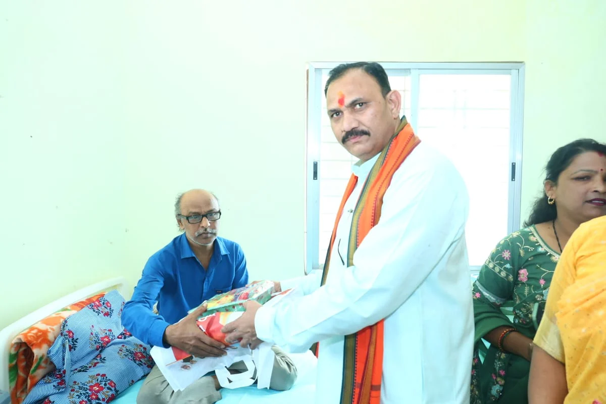 जन्मदिन पर स्वास्थ्य मंत्री की बड़ी सौगात: चिरमिरी जिला अस्पताल में शुरू हुई सीटी स्कैन सुविधा (2)