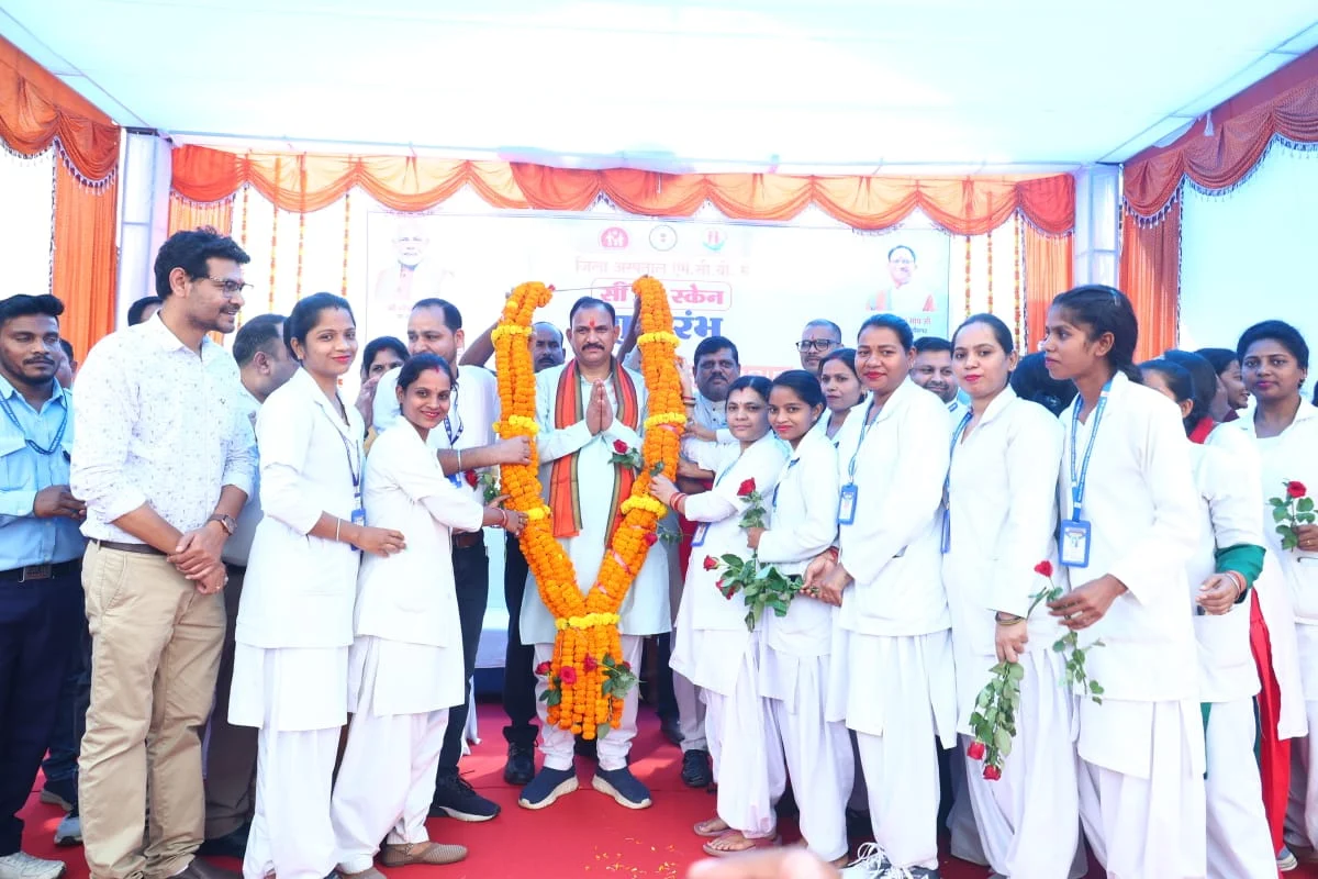 जन्मदिन पर स्वास्थ्य मंत्री की बड़ी सौगात: चिरमिरी जिला अस्पताल में शुरू हुई सीटी स्कैन सुविधा (2)