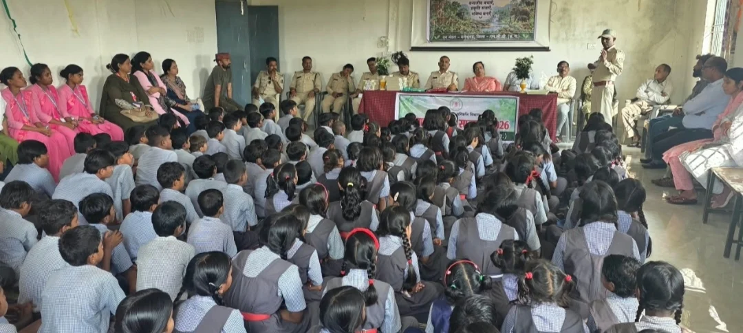 वन्यजीव संरक्षण का संदेश, हरियाली बढ़ाने का संकल्प: मनेन्द्रगढ़ में विद्यार्थियों को किया जागरूक, 55 पौधों का रोपण (2)