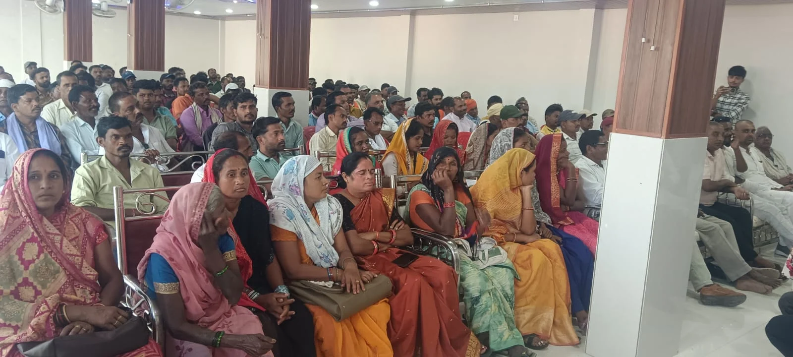जनकपुर में कांग्रेस का प्रदर्शन: ‘वोट चोर गद्दी छोड़’ के नारों से गूंजा क्षेत्र, बजरंग दल के 24 कार्यकर्ताओं ने थामा कांग्रेस का हाथ (2)