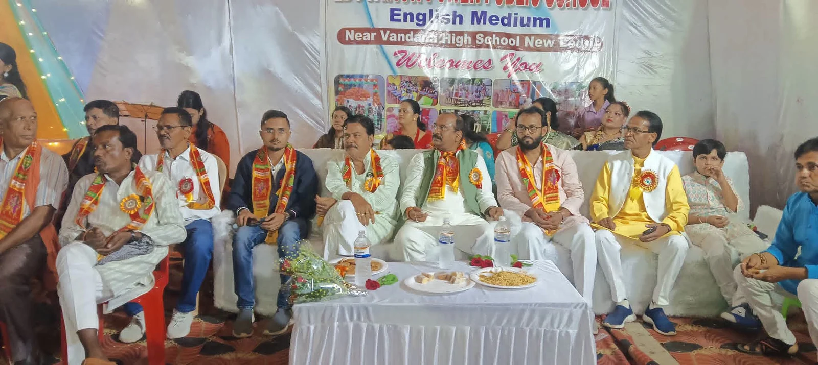 एजुकेशन पावर पब्लिक स्कूल में गरबा उत्सव की धूम, निर्मला चतुर्वेदी बनीं ‘गरबा क्वीन’ (2)